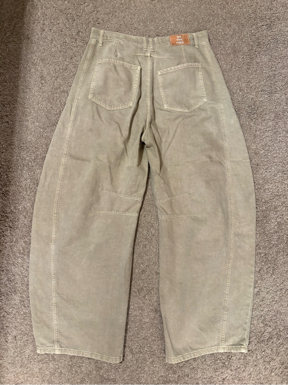 We the Free Mid-rise barrel jeans in light olive - Picture 2 of 14